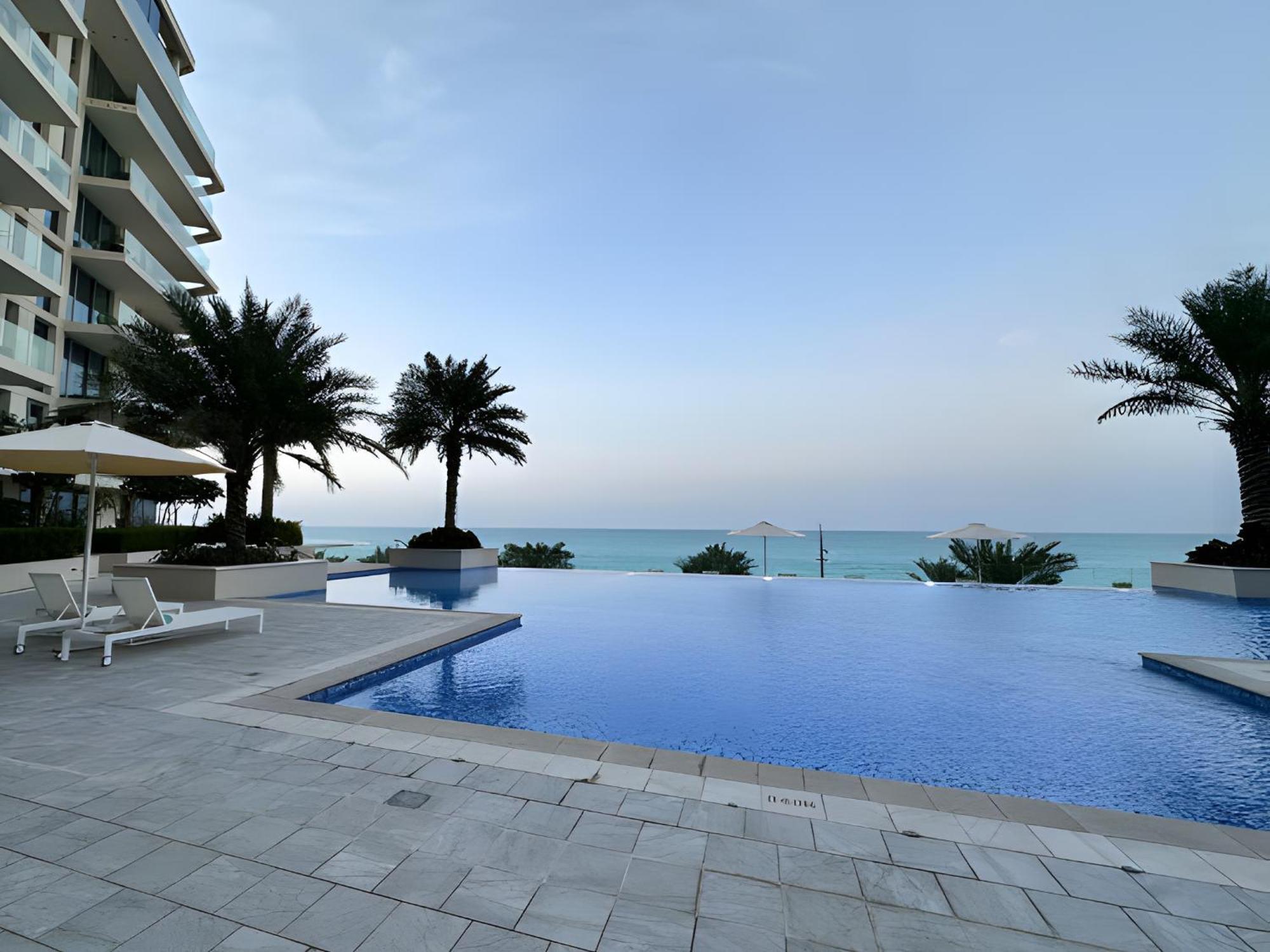 Azure Bliss 1br Retreat Near Saadiyat Attractions Abu Dhabi